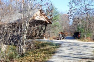 3.In Andover, the trail follows the Blackwater River, which is spanned by the Keniston covered bridge (dating from 1882).