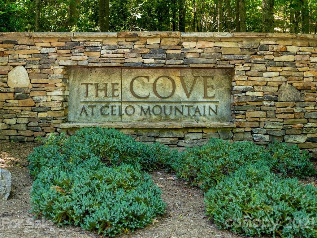 The Cove At Celo Mountain | North Carolina Mountain Community